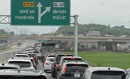 Bộ GTVT yêu cầu khẩn trương rà soát nâng tốc độ cao tốc 4 làn xe lên 90km/h